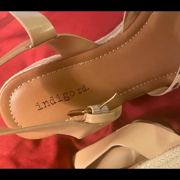 Indigo Rd Helmsley Platform Sandals NWOT - Picture 6 of 7